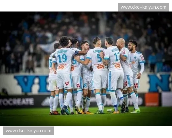 北境之狼对决雄狮之心：里尔VS里昂，一场关于法甲灵魂的巅峰博弈